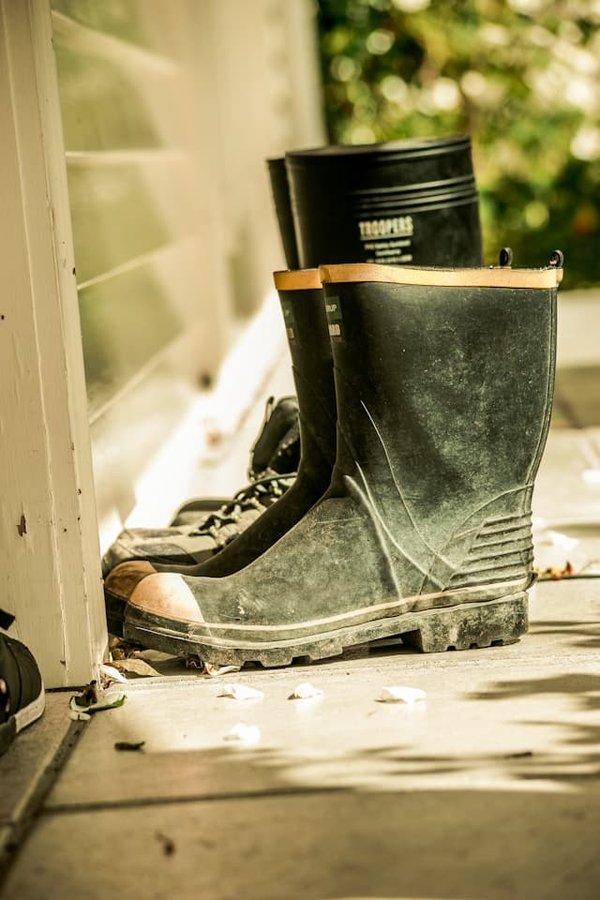 Quels conseils pour choisir des bottes en caoutchouc stylées pour les jours de pluie?